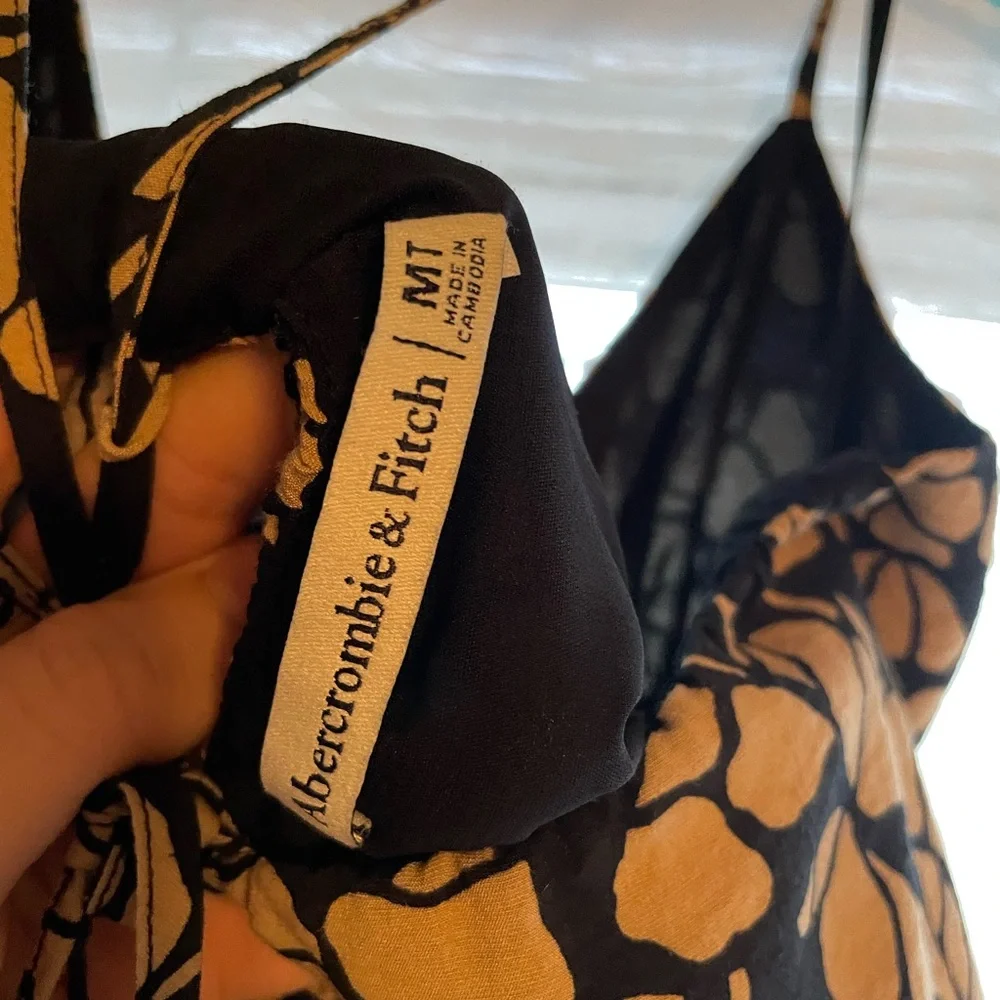 Black and Tan Leaf Print Maxi Dress